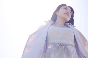 おしゃれなレディーストレンチコート