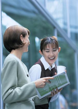 激安でオリジナルTシャツを作成！自由度の高いプリントサービスの選び方ガイド